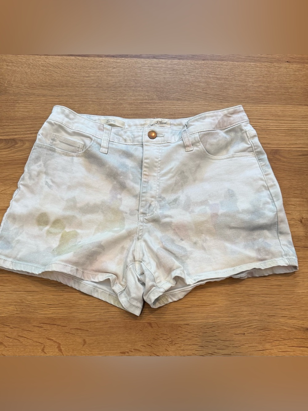 Universal Thread Womens 10 High Rise Midi Jean Shorts Tie Dye Watercolor